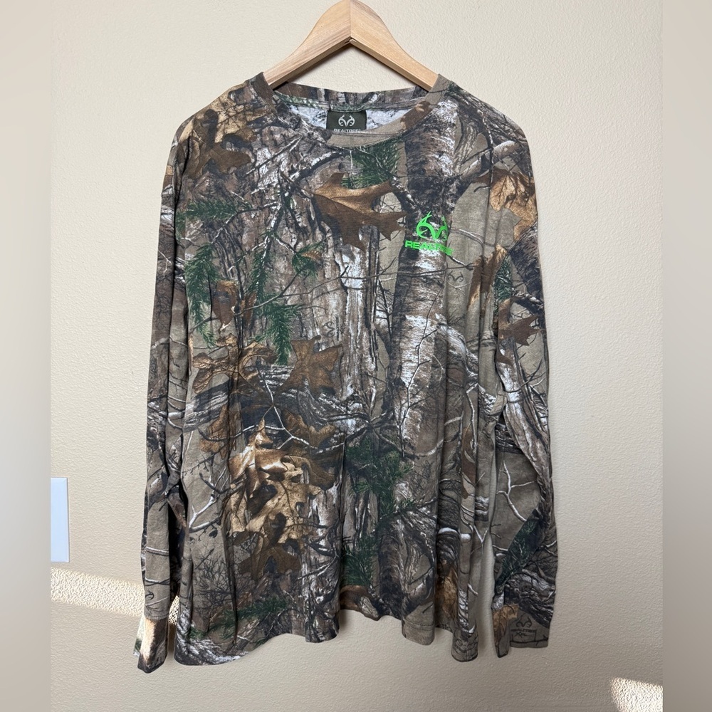 Realtree Vintage Camo Green Decal Long Sleeve Size XL